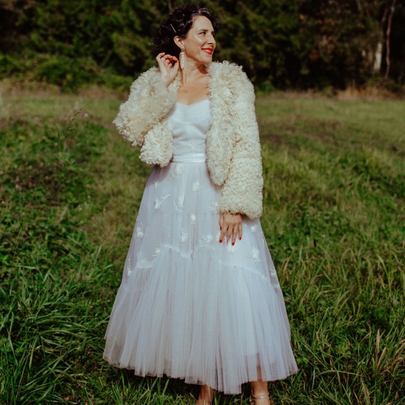 Meet your Posher, Eleanor - Picture 2 of 3